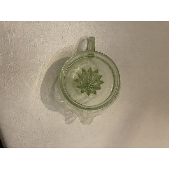 Vintage Reamer Green Uranium Vaseline Glass Large Juicer 8.5” X 4” - Picture 7 of 9